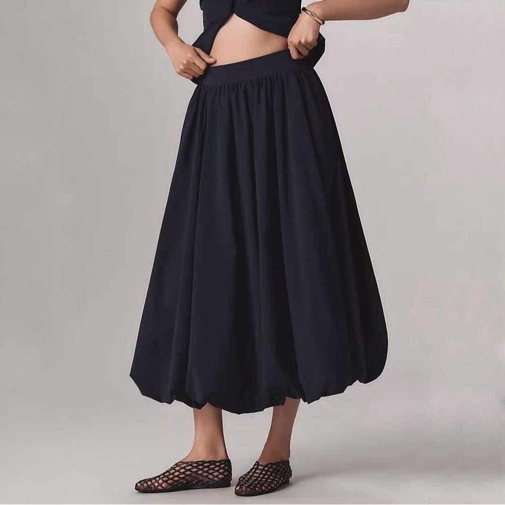 EXTRO & VERT Lily Bubble Hem Midi Skirt Women's Navy Blue Size Large